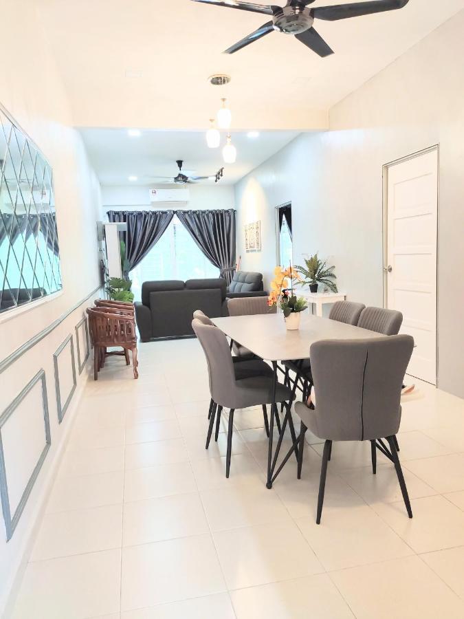 Private Pool Cassa Dinies, Wifi , Bbq,10 Pax Βίλα Rantau Panjang Εξωτερικό φωτογραφία