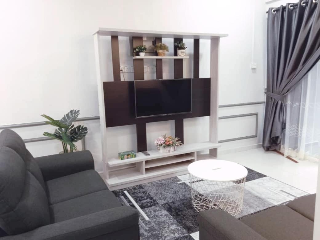 Private Pool Cassa Dinies, Wifi , Bbq,10 Pax Βίλα Rantau Panjang Εξωτερικό φωτογραφία